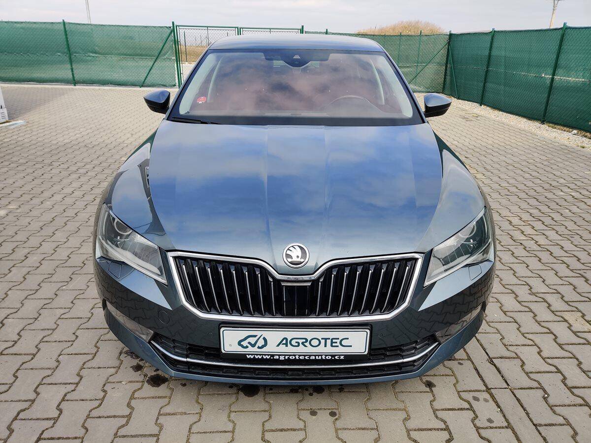 Škoda Superb 2.0 TDI 140kW Style 4x4 DSG