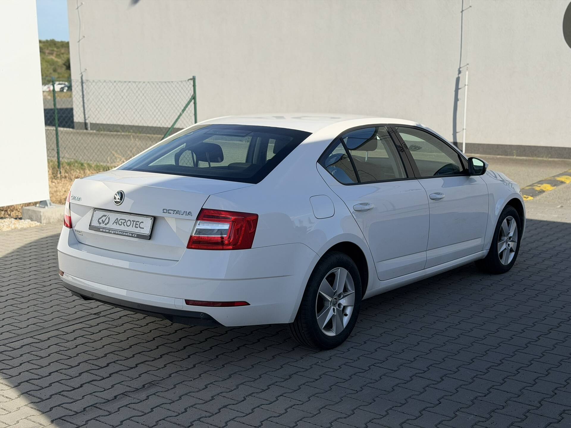 product-gallery-image