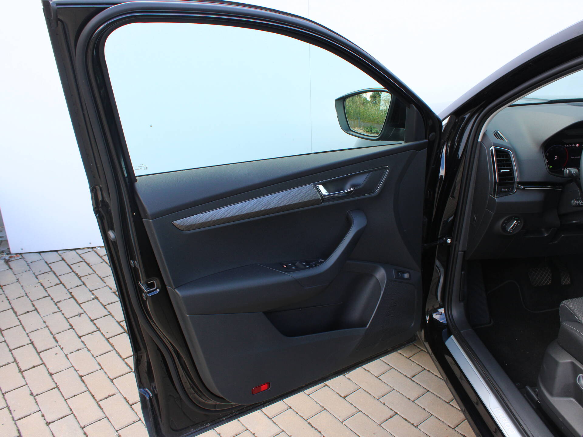 product-gallery-image