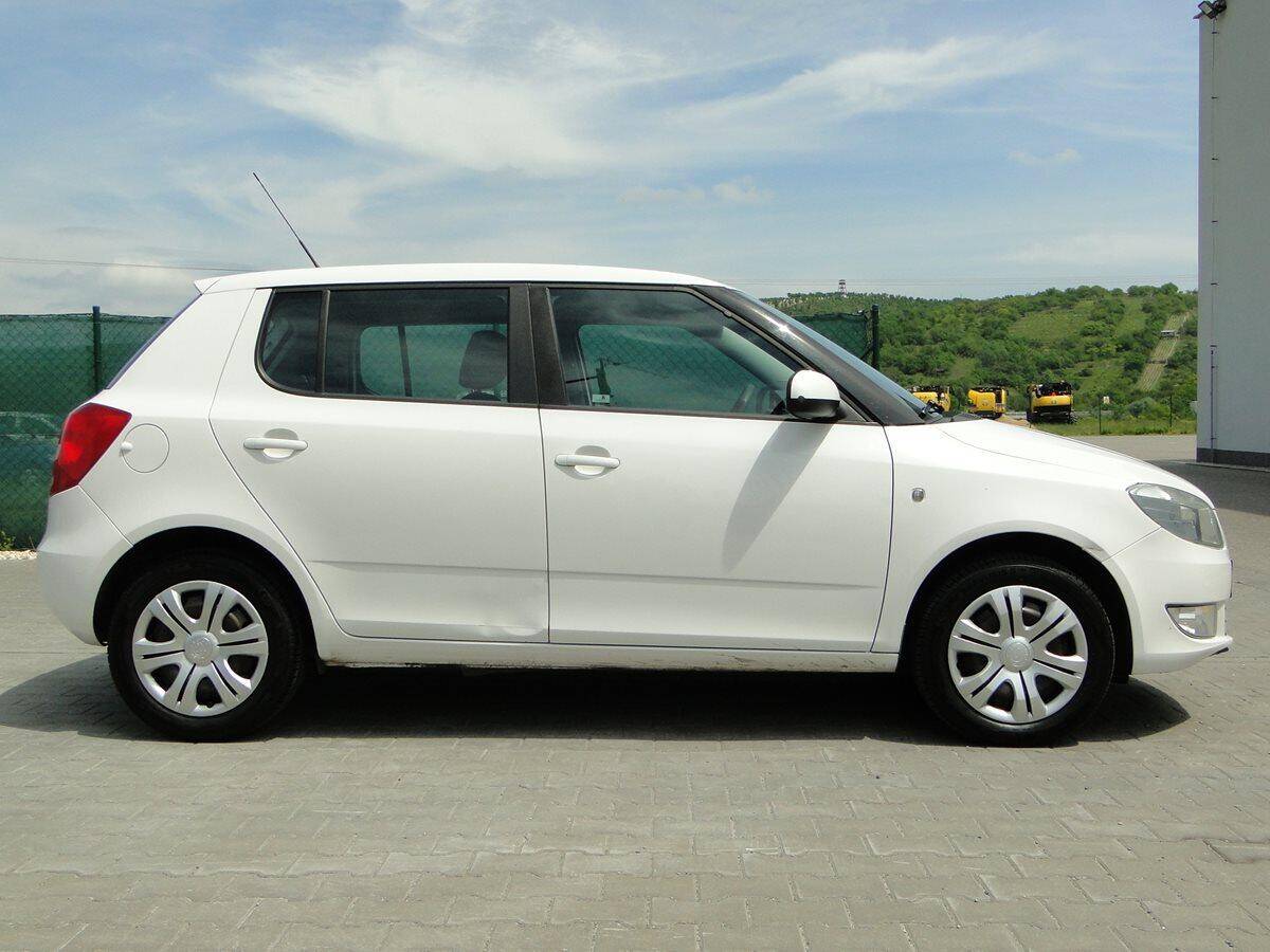 Škoda Fabia 1.2 HTP 51kW AMBITION MAGIC