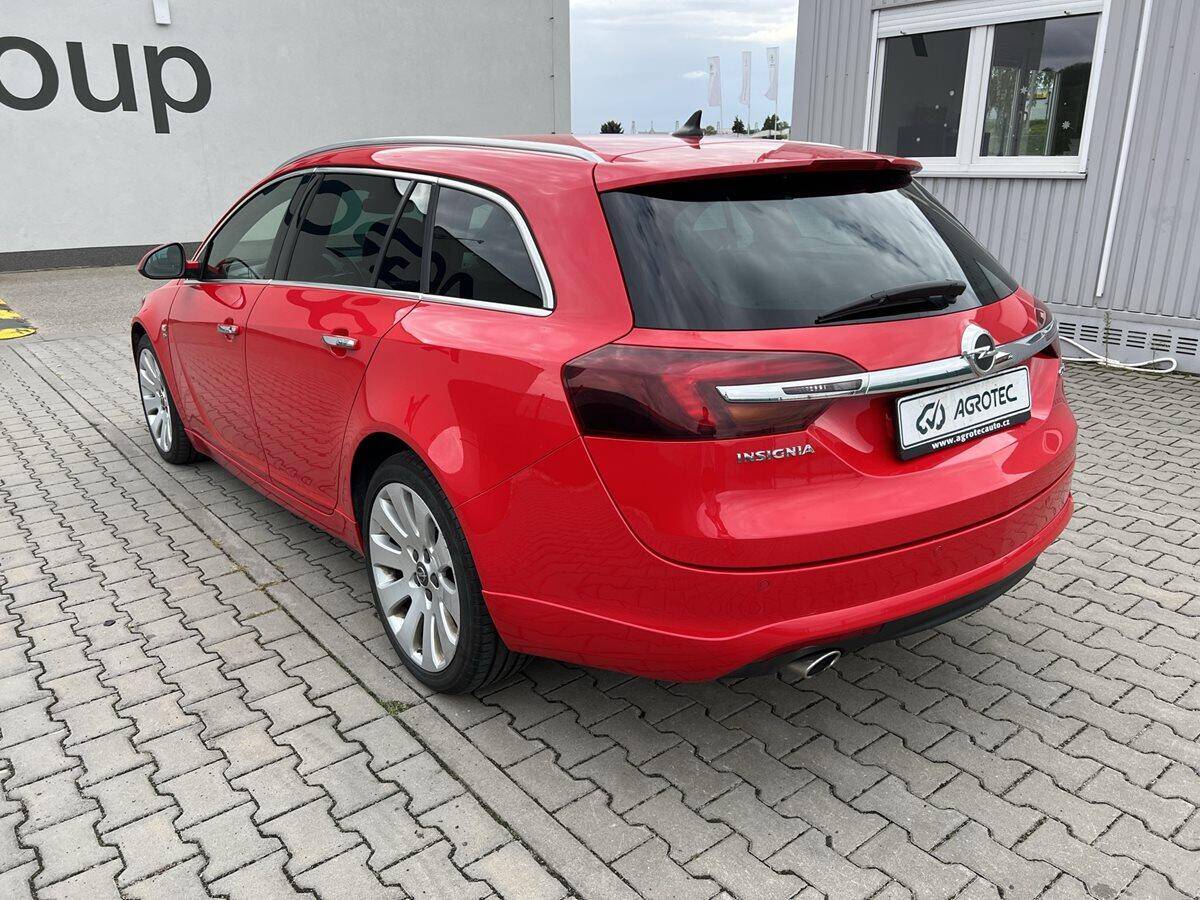 Opel Insignia 2.0 CDTi 136 kW Cosmo ST 4x4
