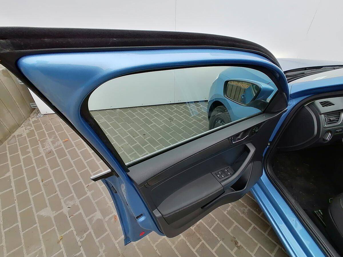 product-gallery-image