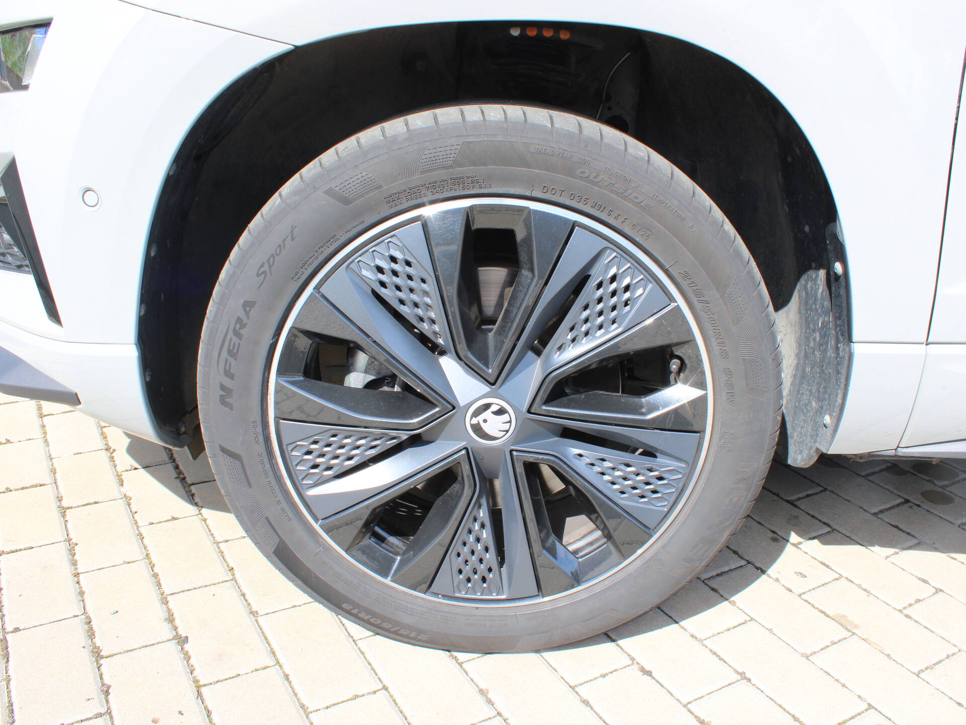 product-gallery-image