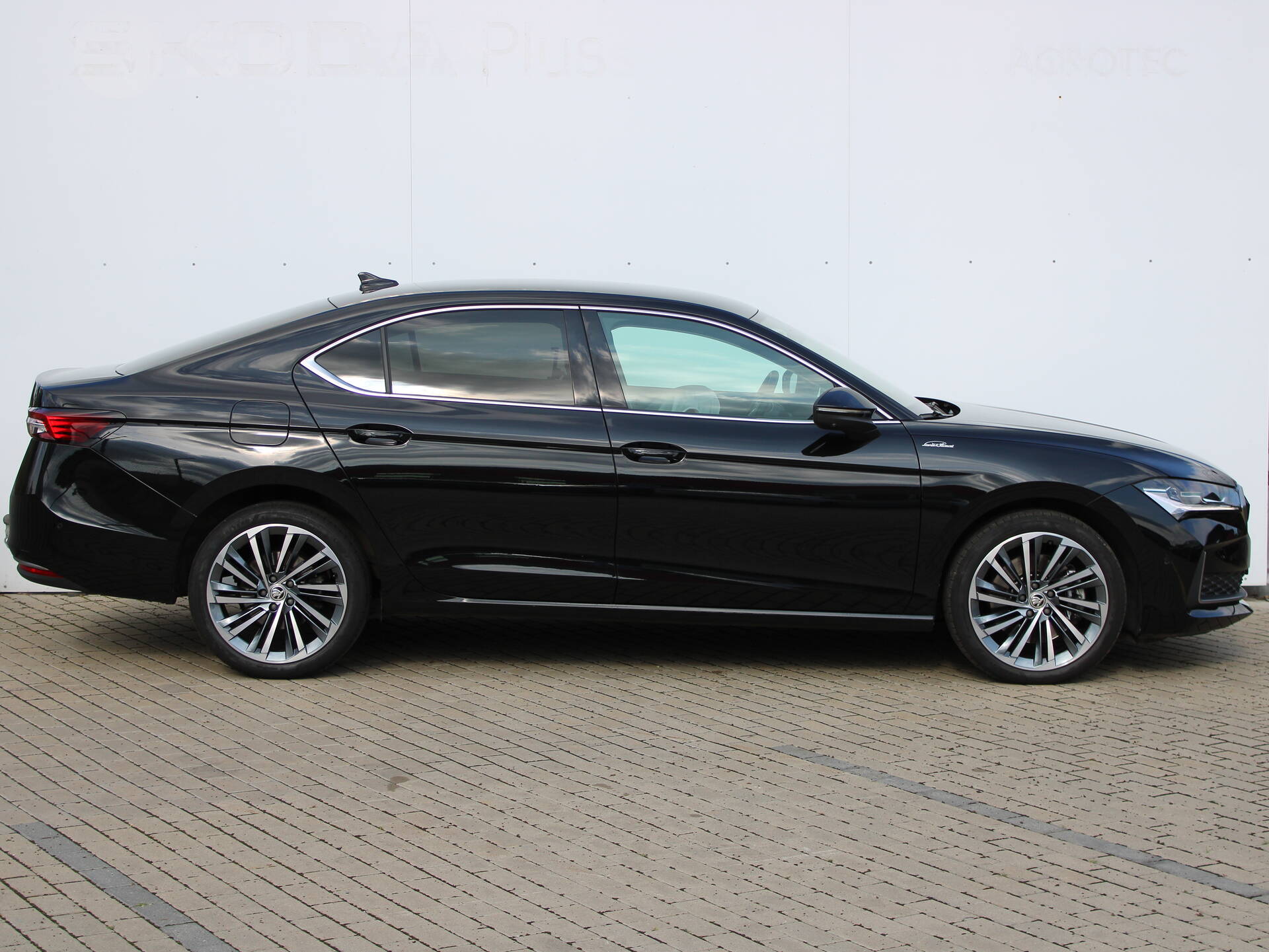 product-gallery-image