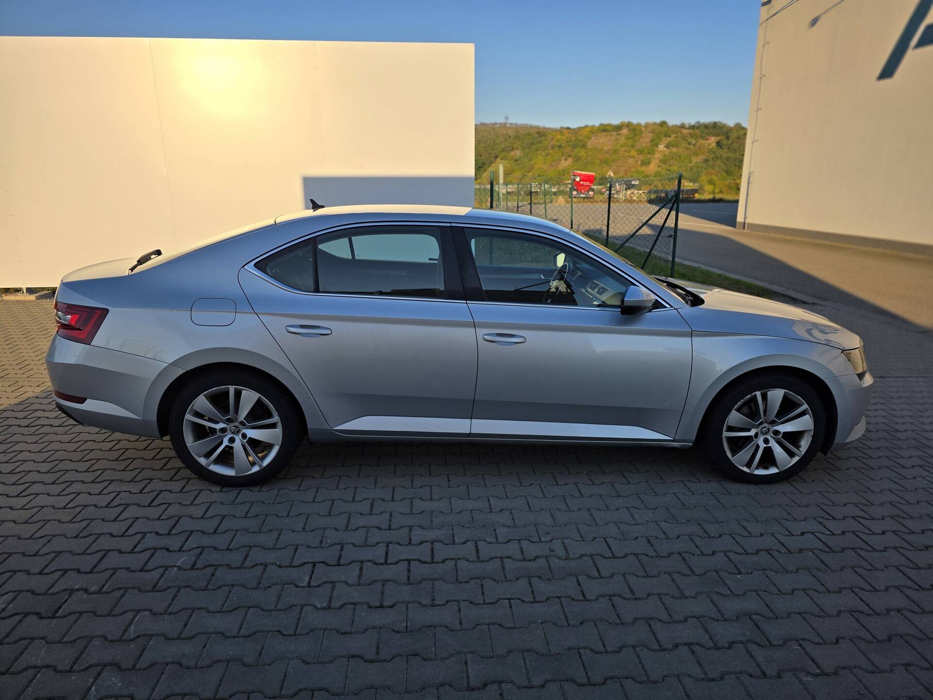 product-gallery-image