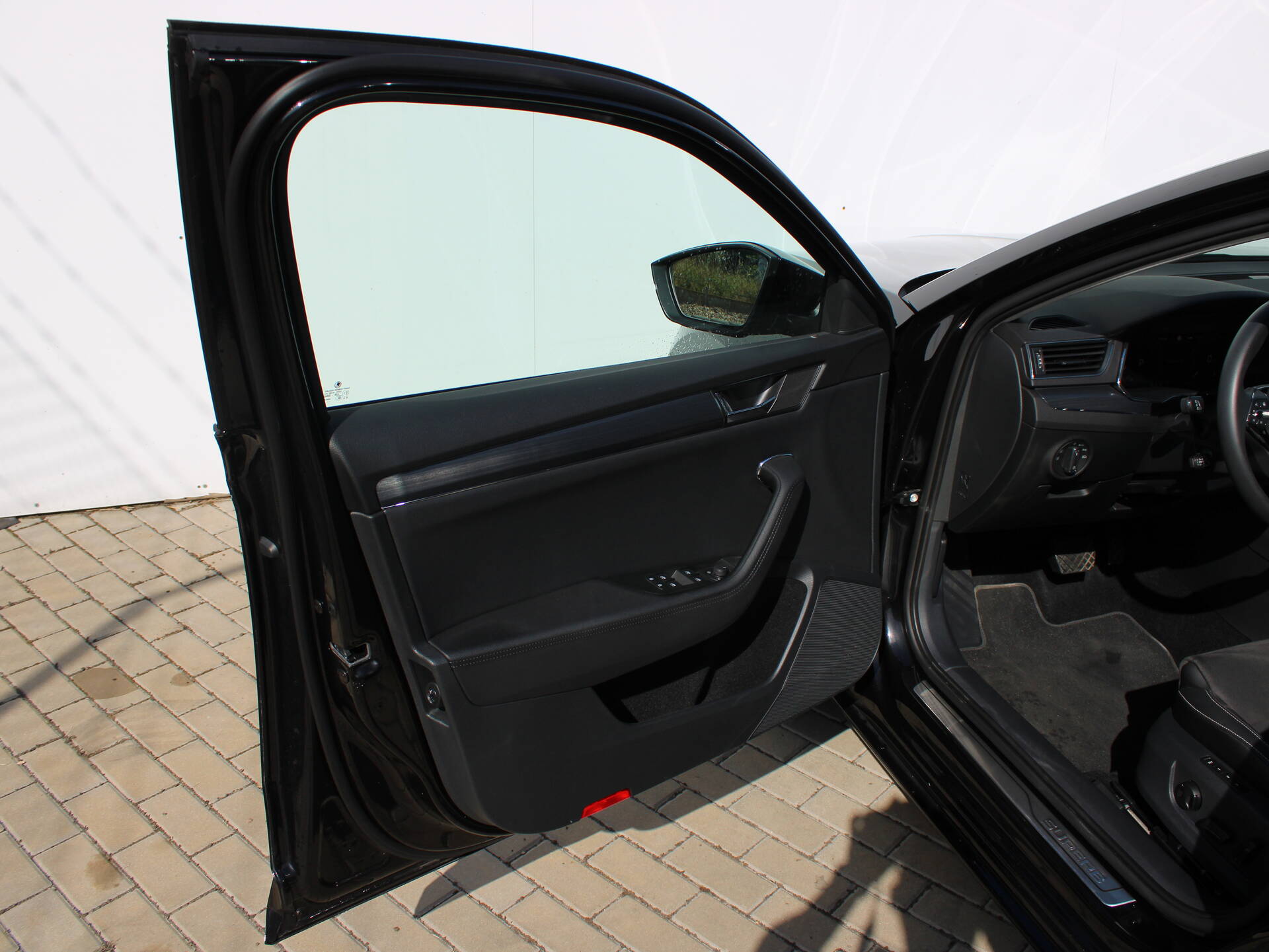 product-gallery-image