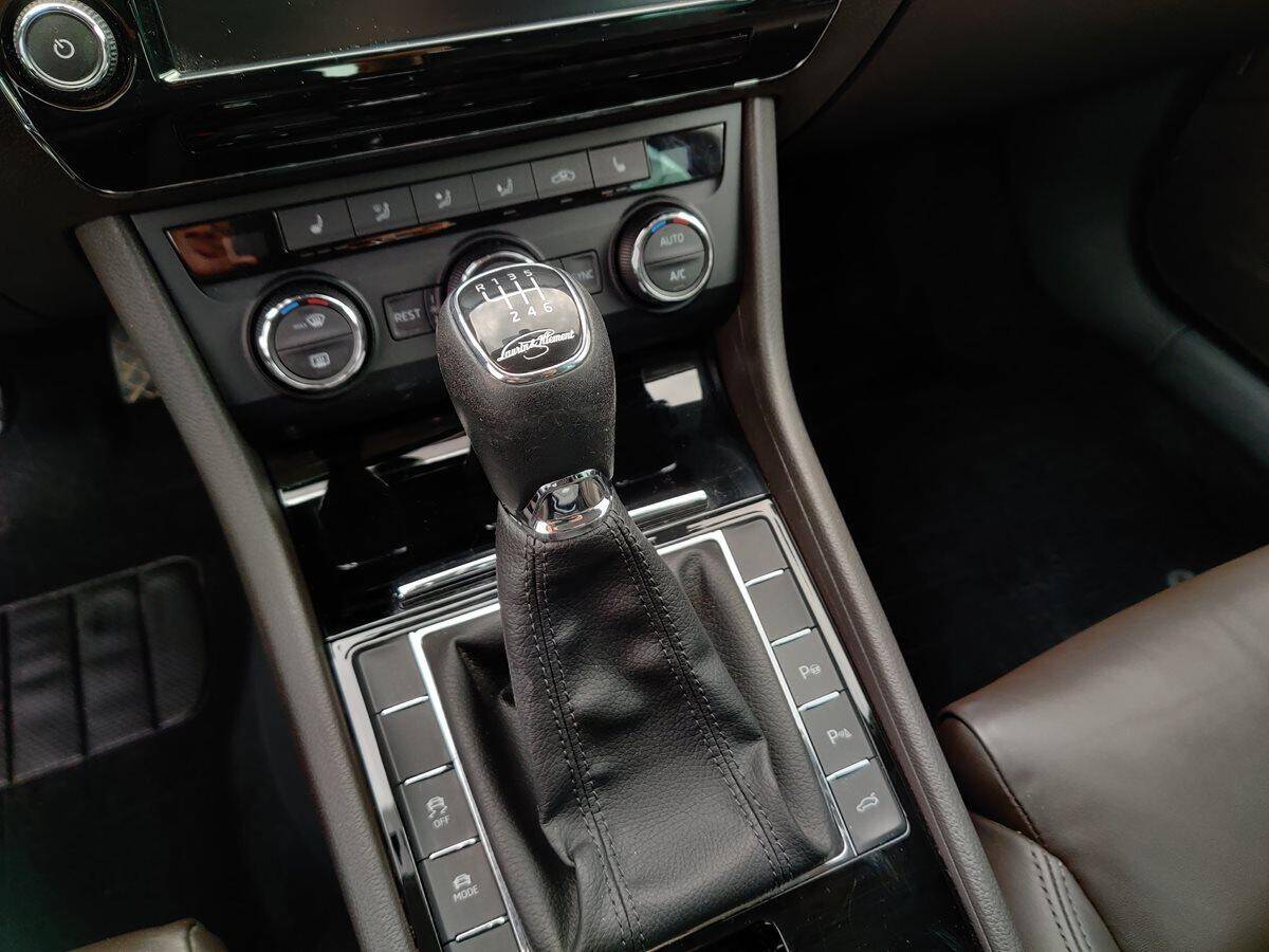 product-gallery-image