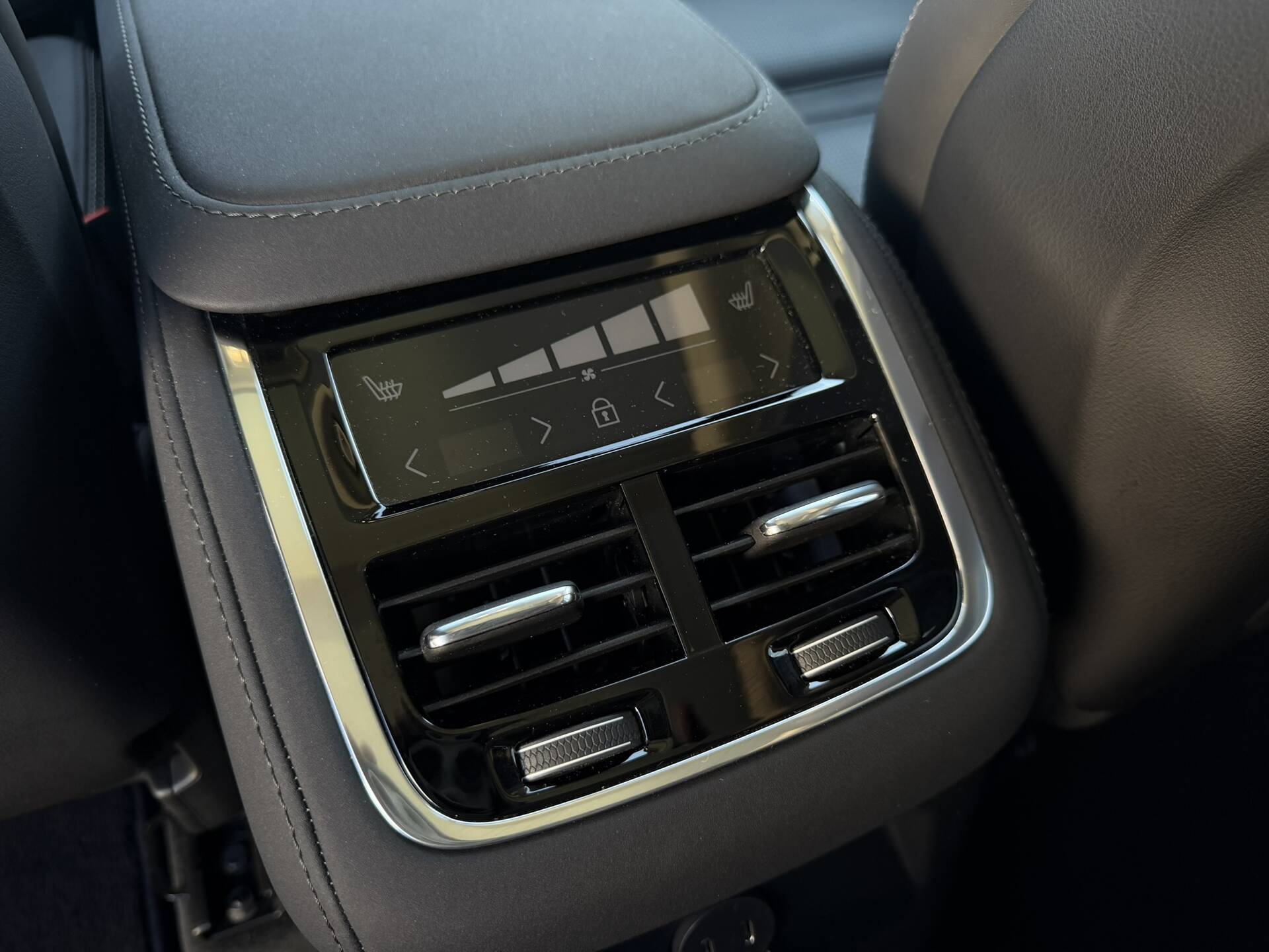 product-gallery-image