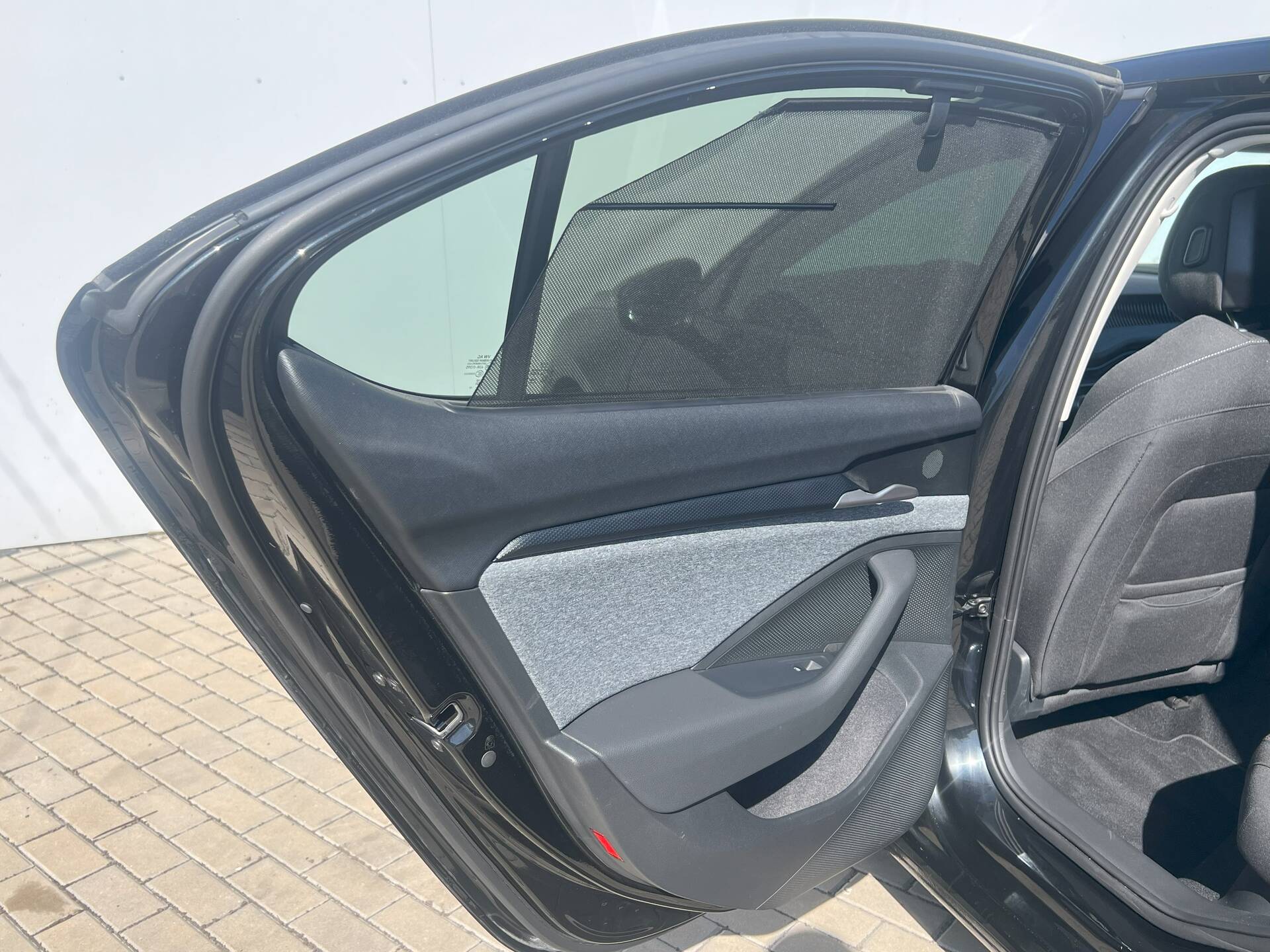 product-gallery-image