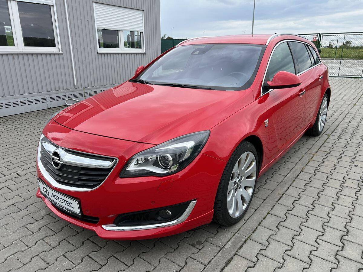 Opel Insignia 2.0 CDTi 136 kW Cosmo ST 4x4