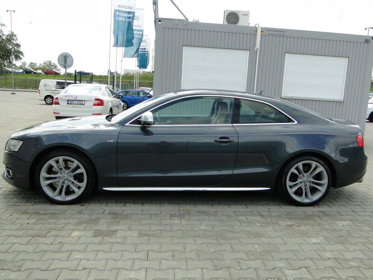 Audi S5 4.2 FSI  260kW  Quattro 