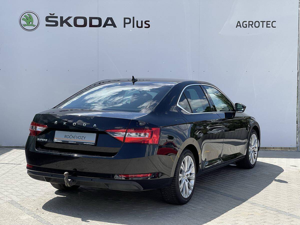 Škoda Superb 2,0TDI 110kW Ambition Plus