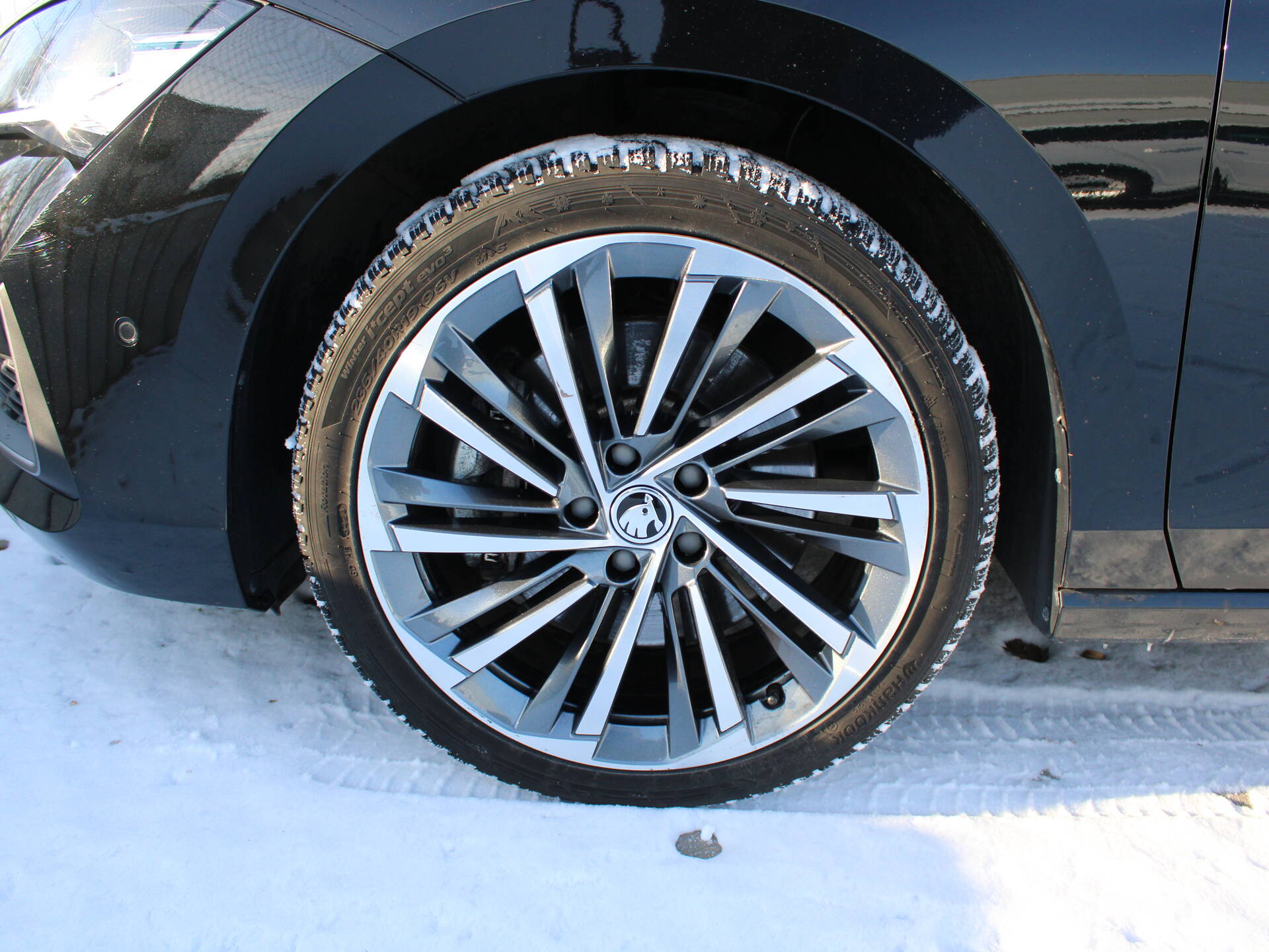 product-gallery-image