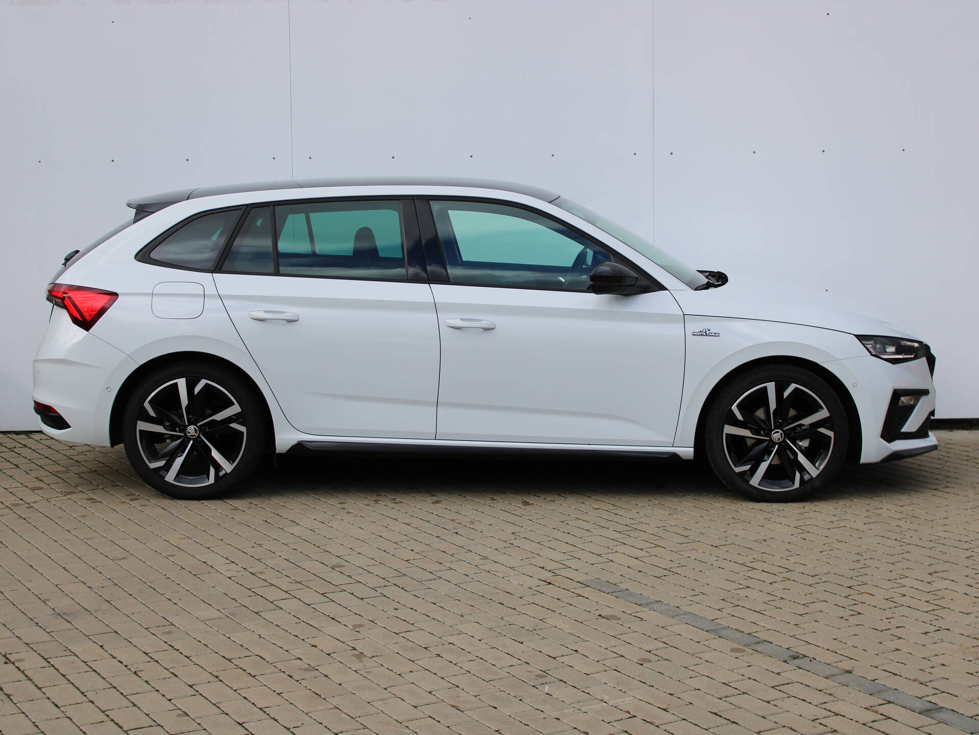 product-gallery-image