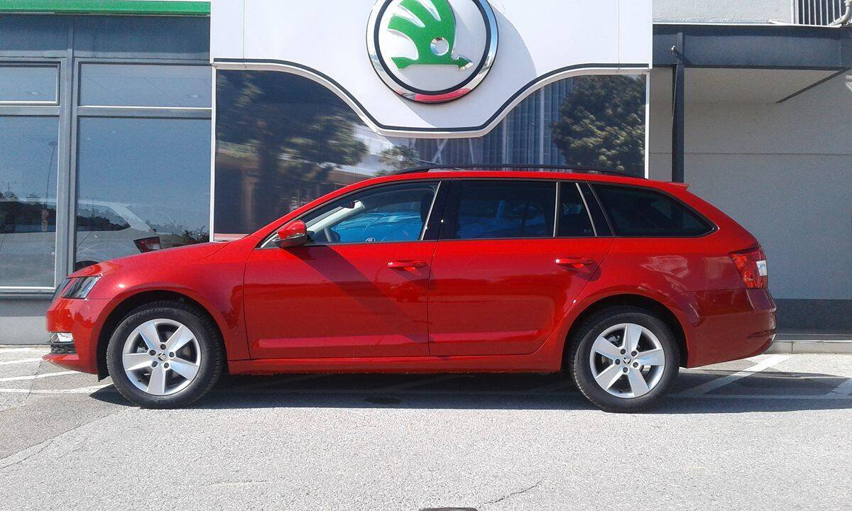 Škoda Octavia Combi 1.6 TDI 85 kW Tour