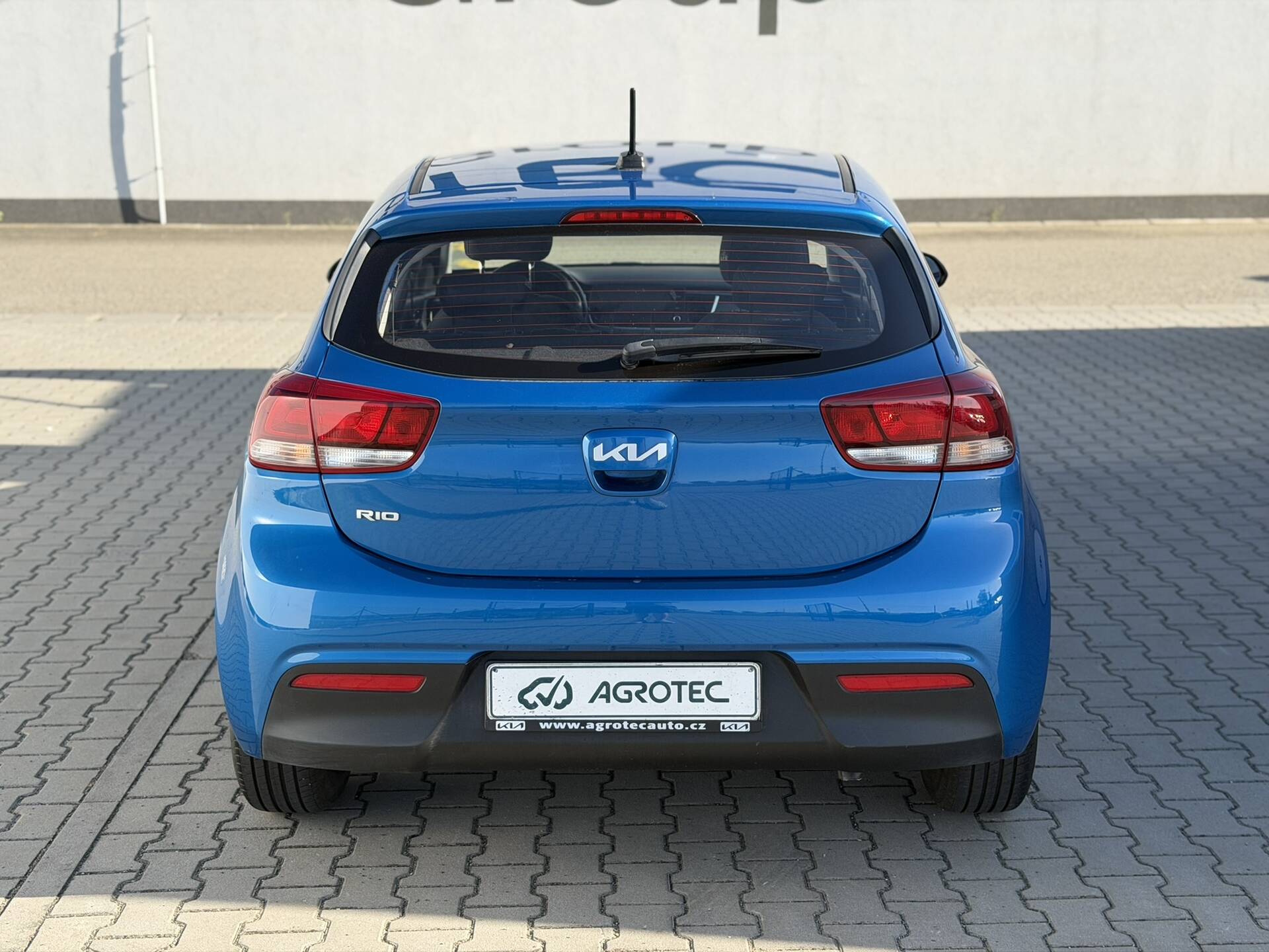 product-gallery-image