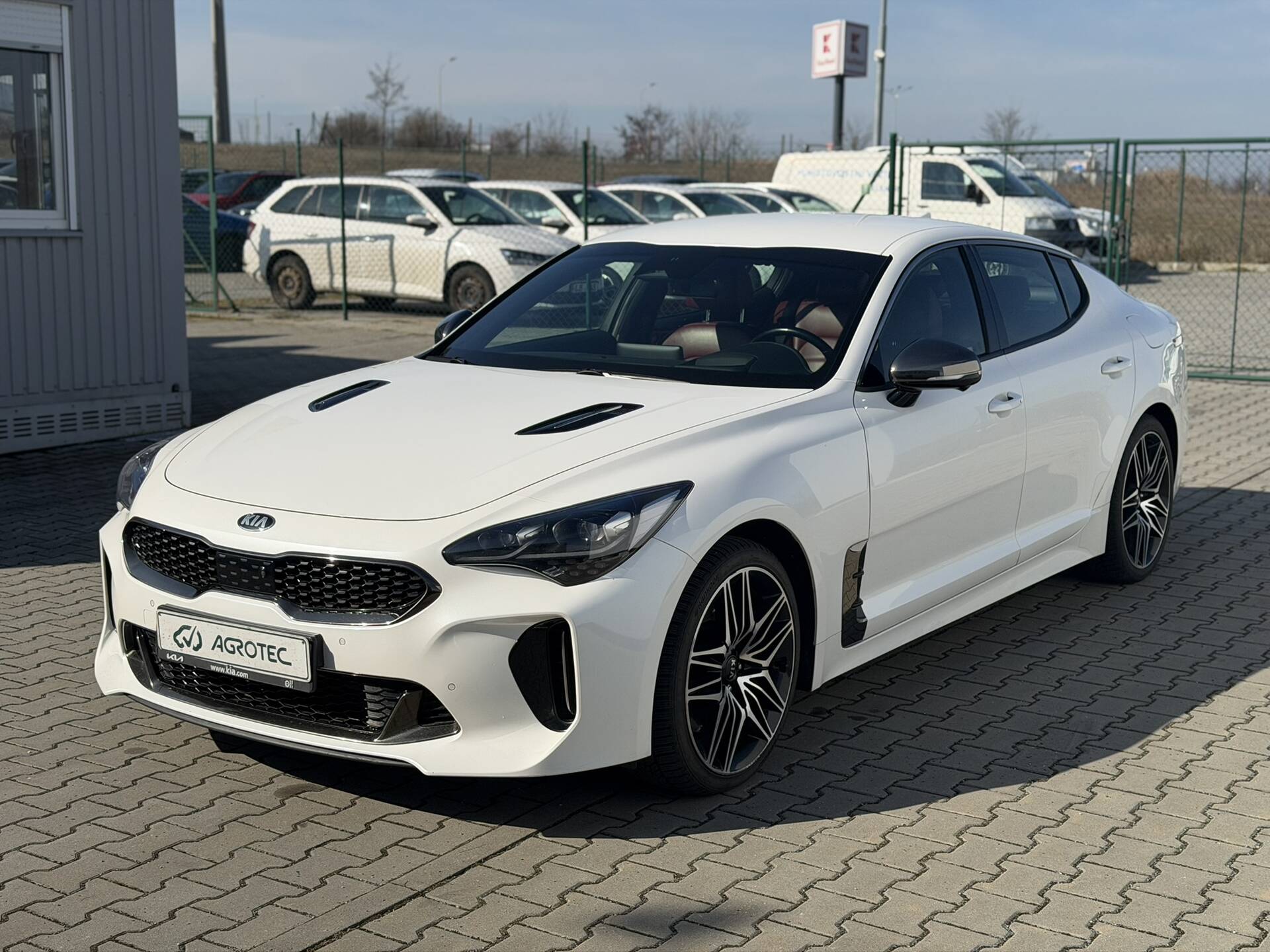 Kia Stinger 3.3 V6 T-GDI 269 kW GT 4x4