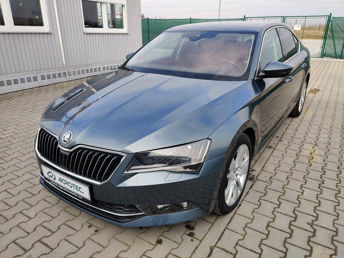 Škoda Superb 2.0 TDI 140kW Style 4x4 DSG