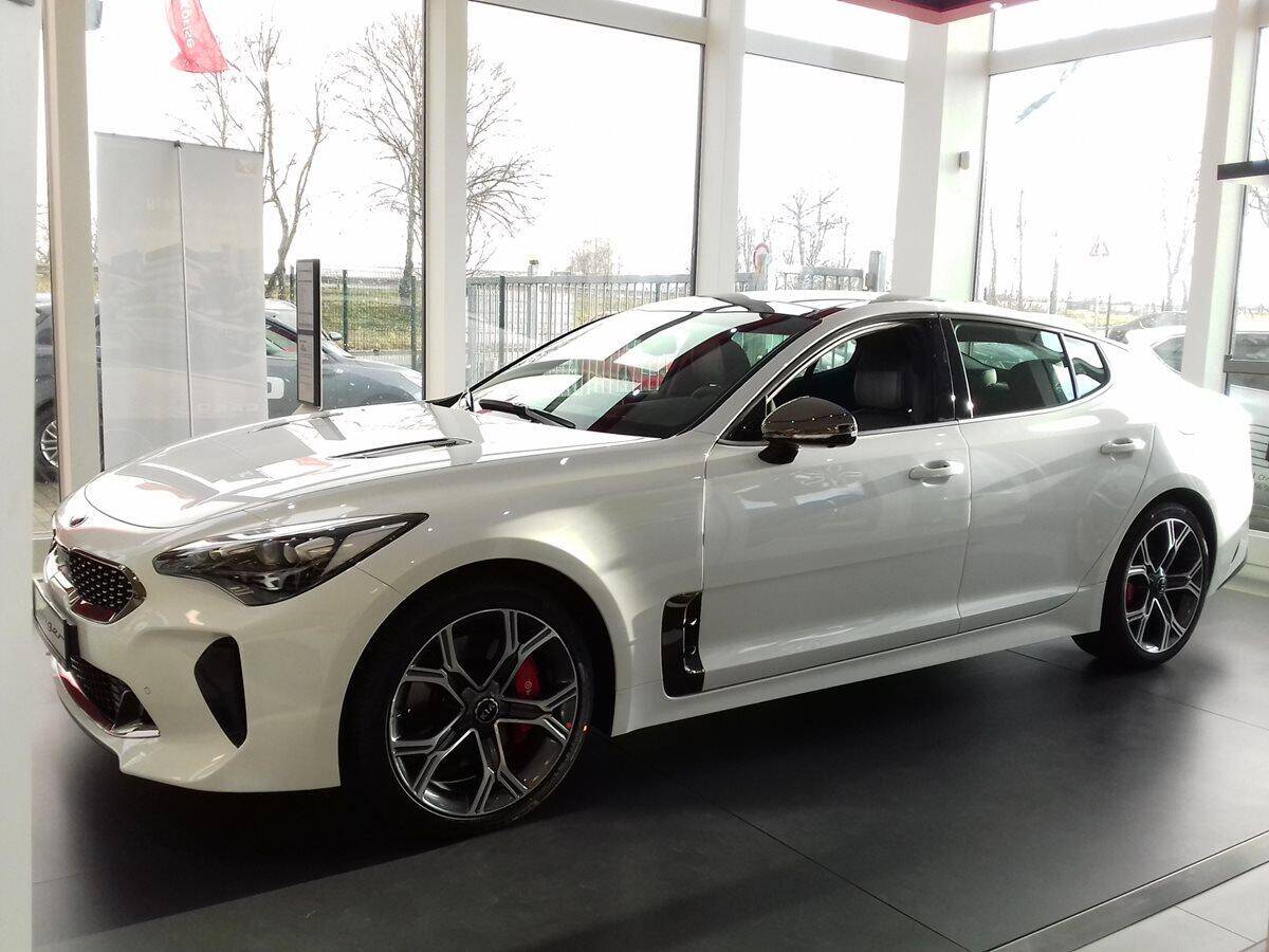 Kia Stinger 3.3 T-GDI 272 kW GT