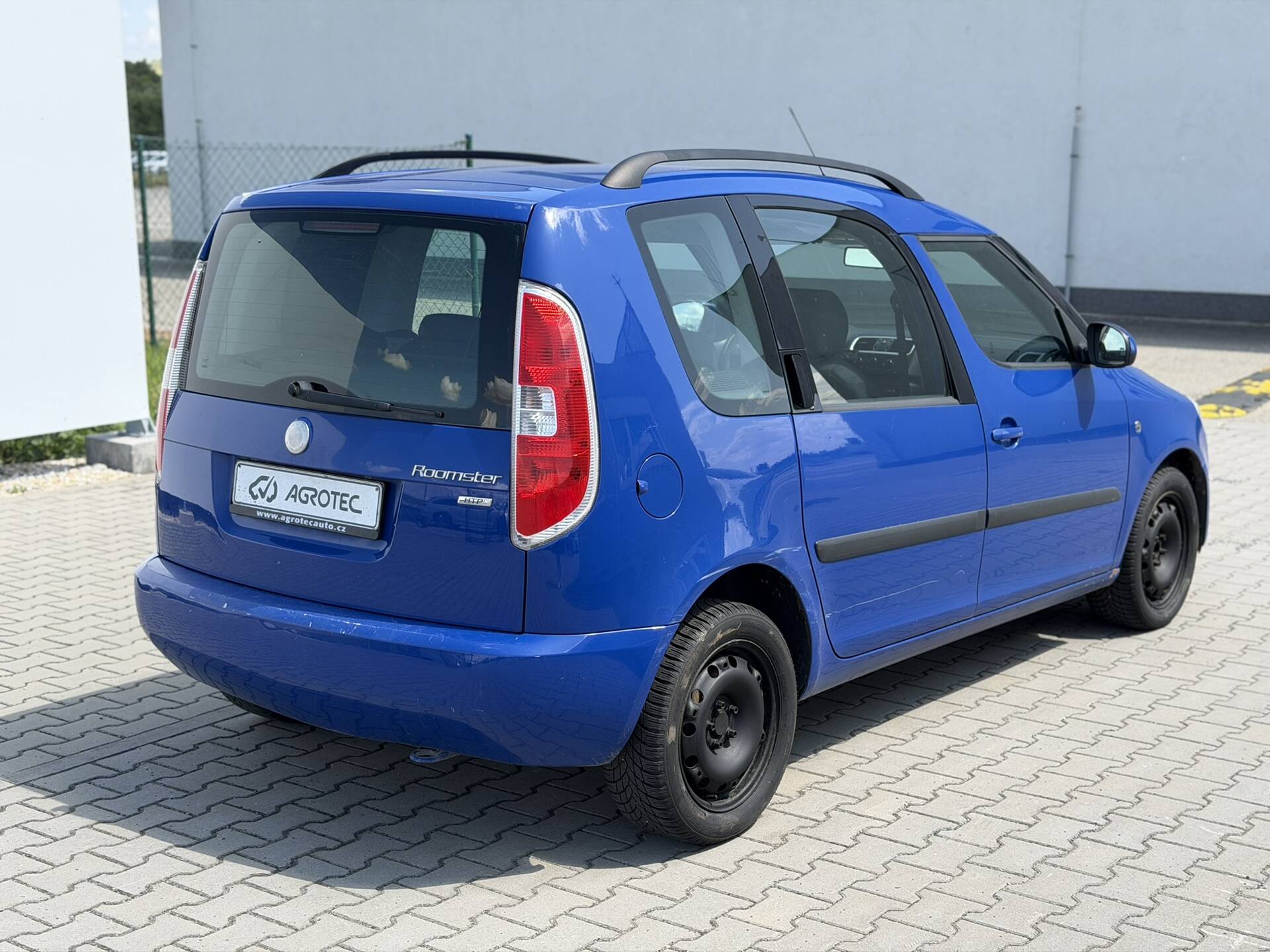 product-gallery-image