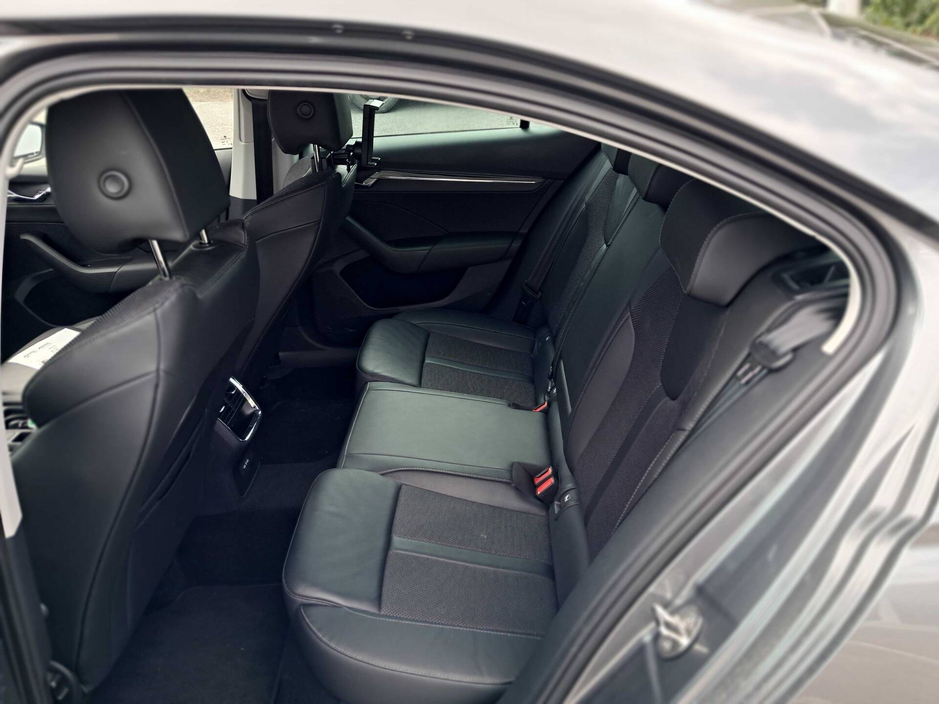 product-gallery-image