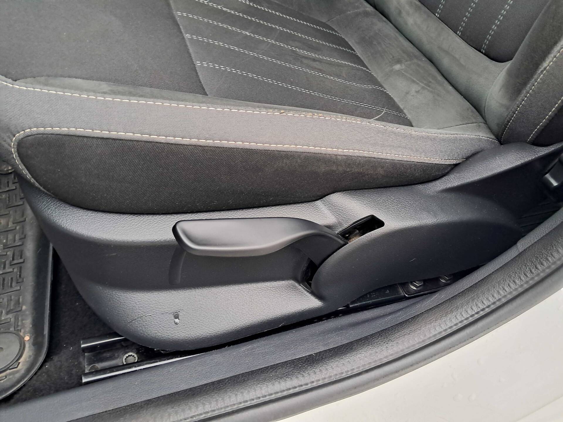 product-gallery-image