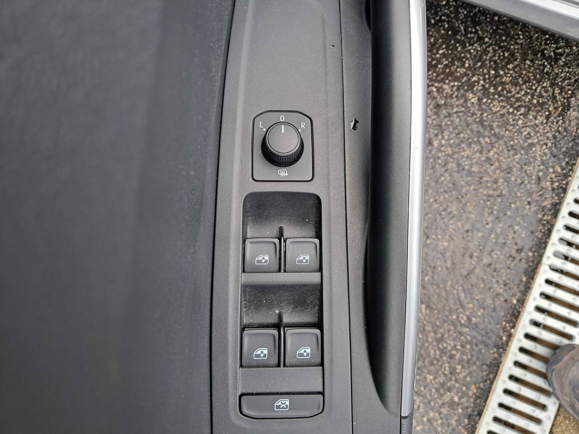 product-gallery-image