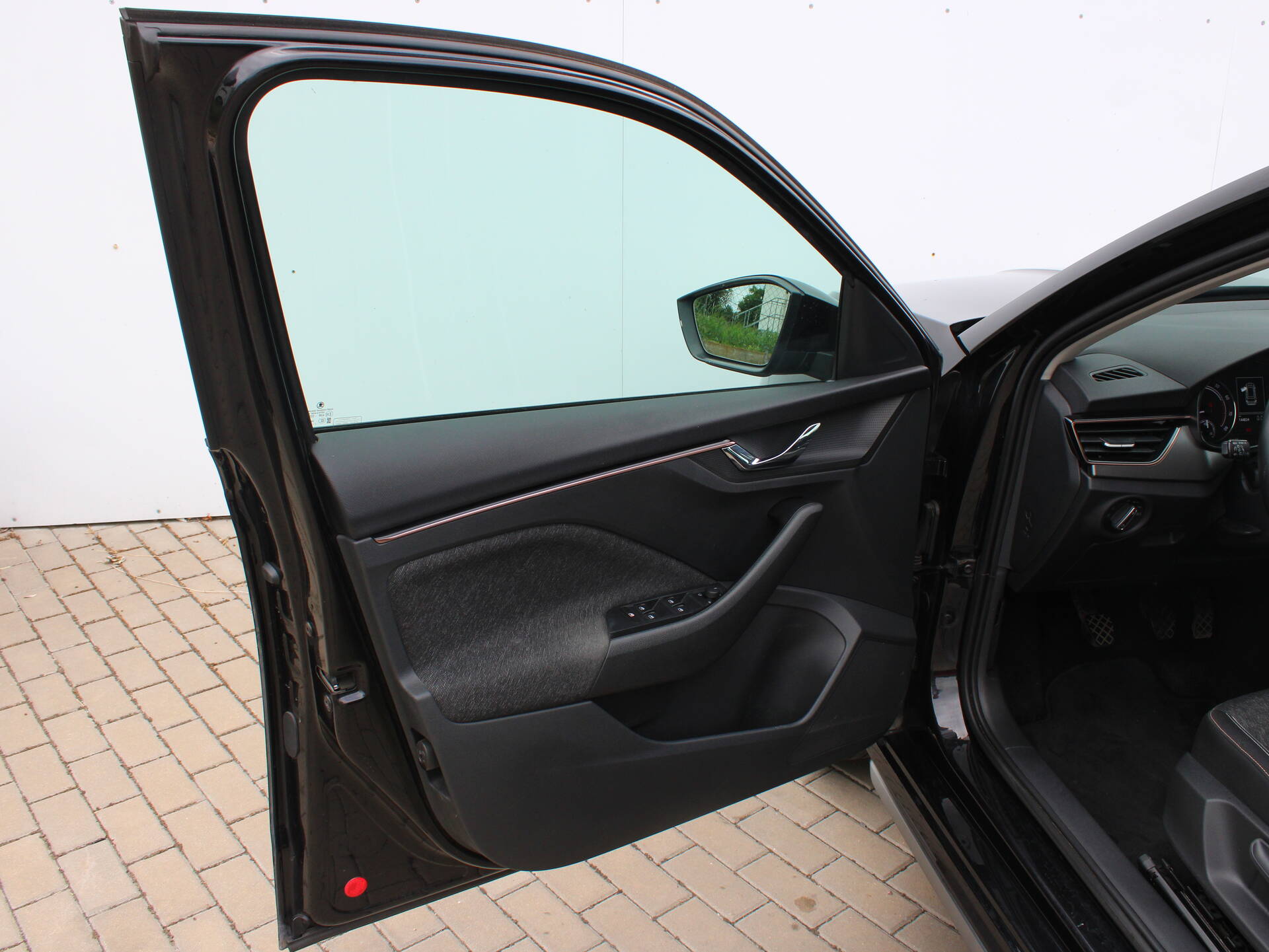 product-gallery-image