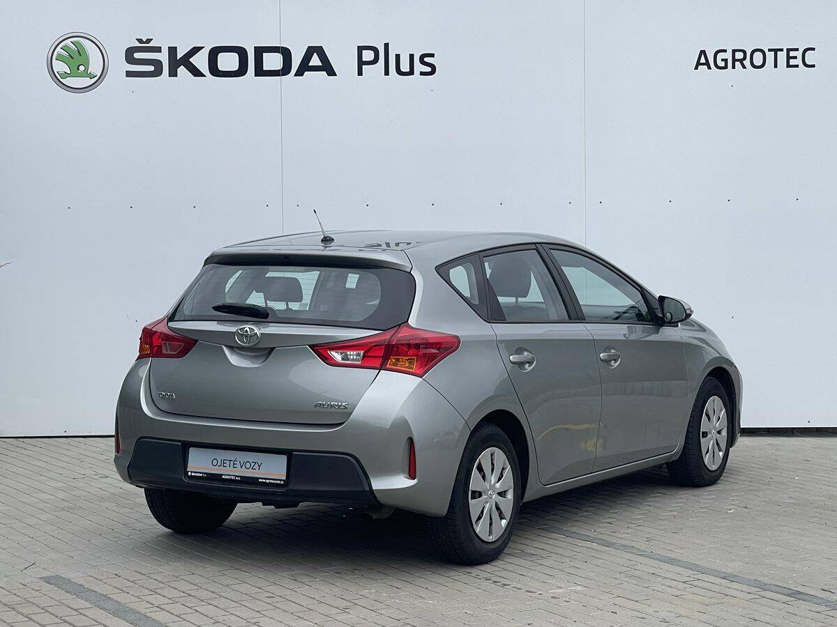 Toyota Auris 1.33 Dual VVT-i 73kW Trend