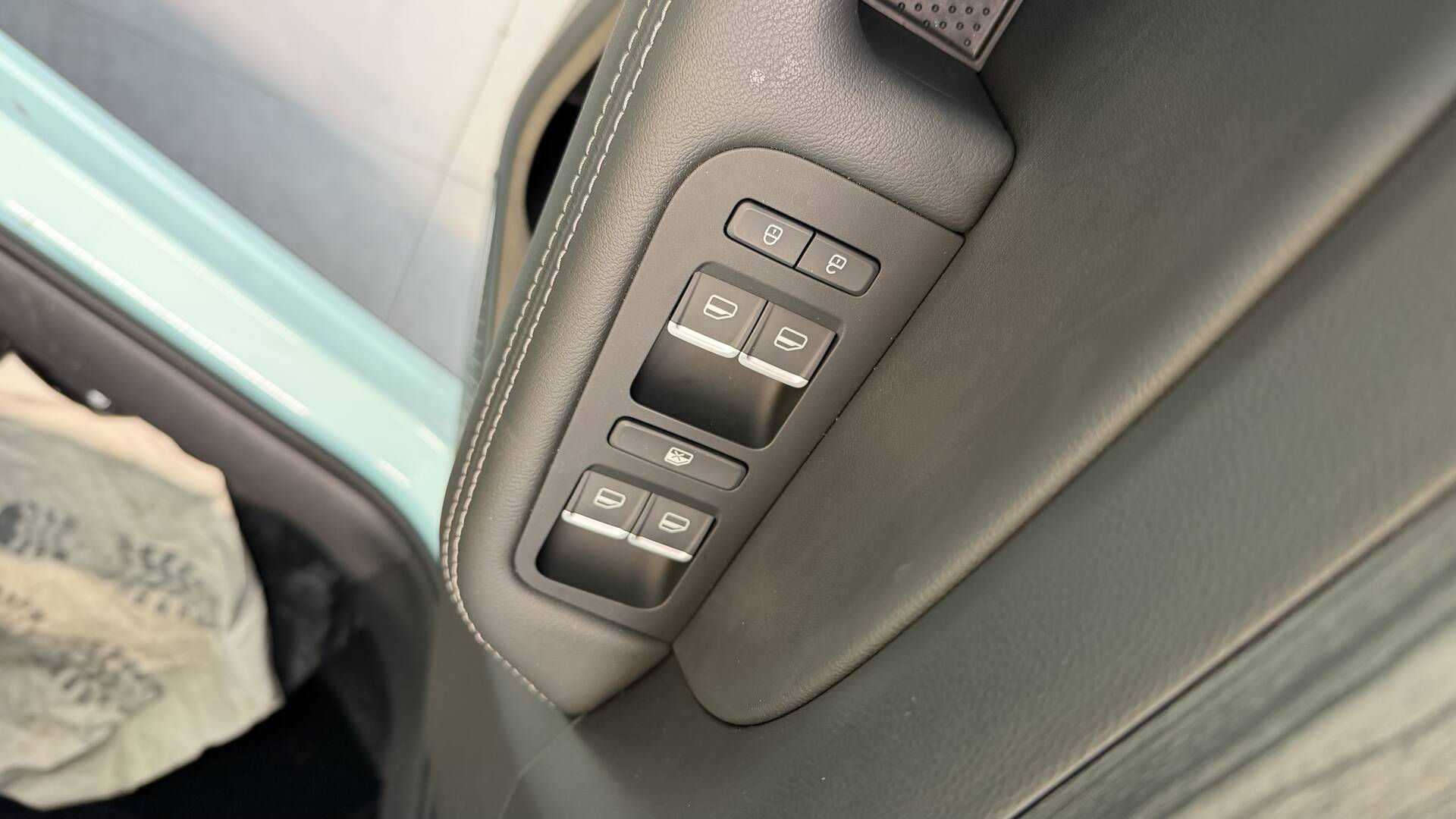 product-gallery-image