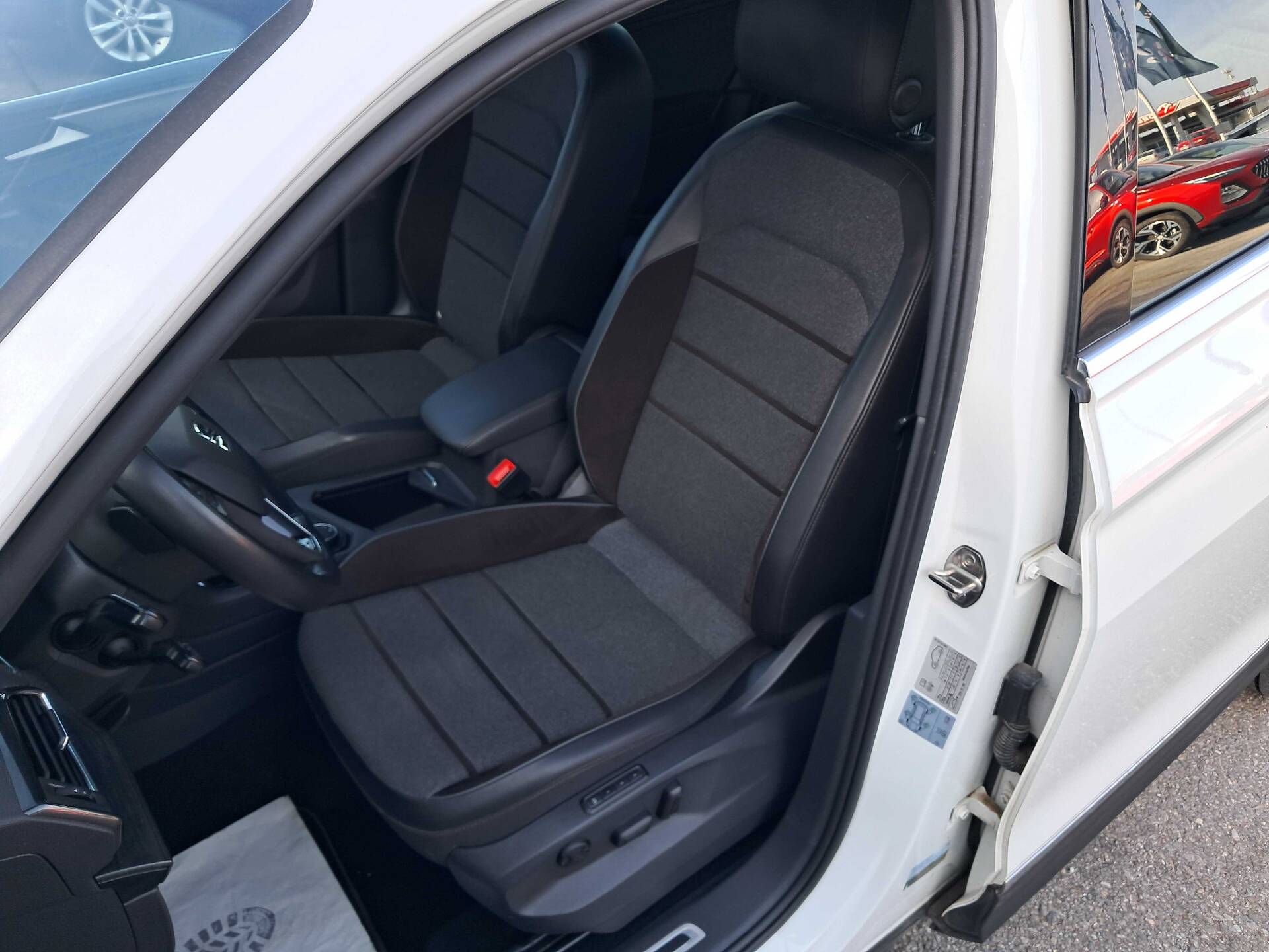 product-gallery-image