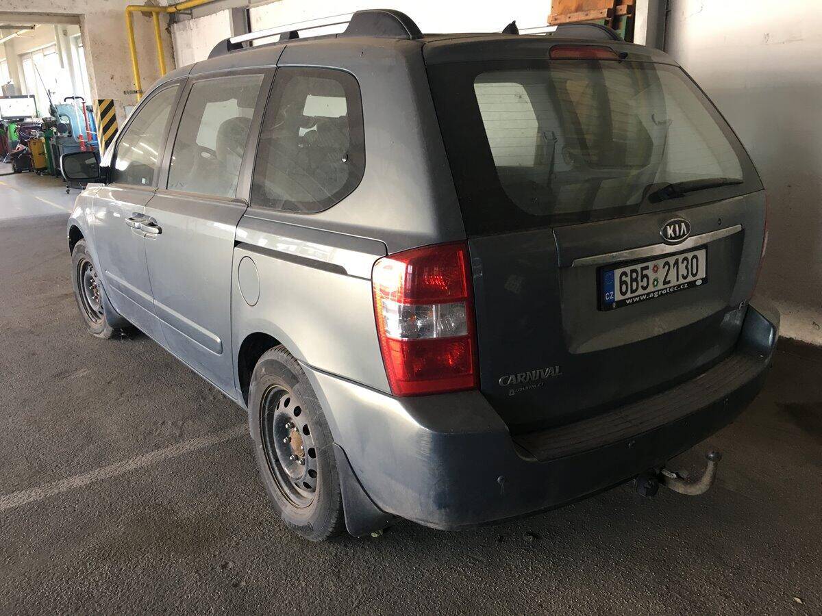 Kia Carnival