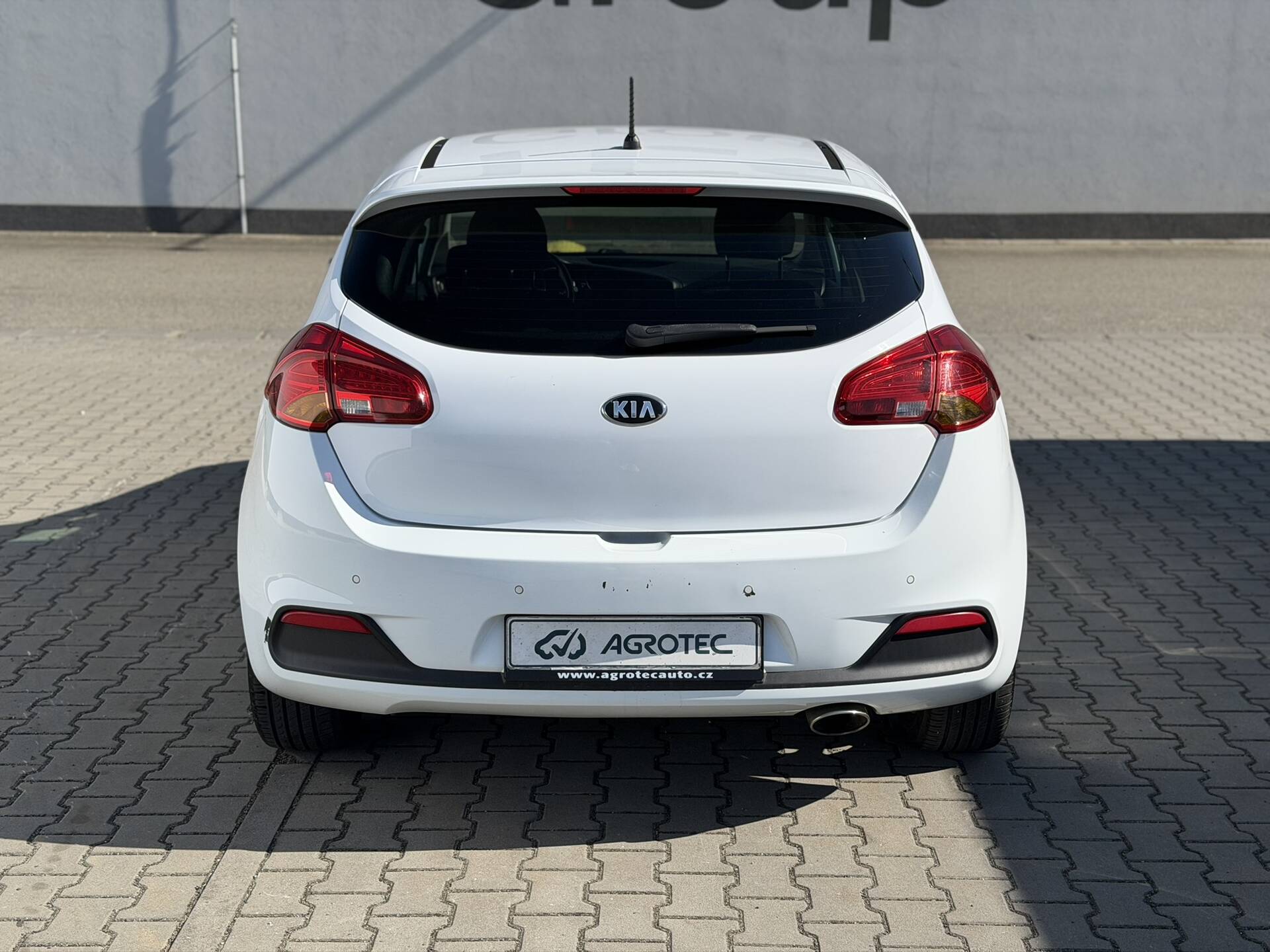 product-gallery-image