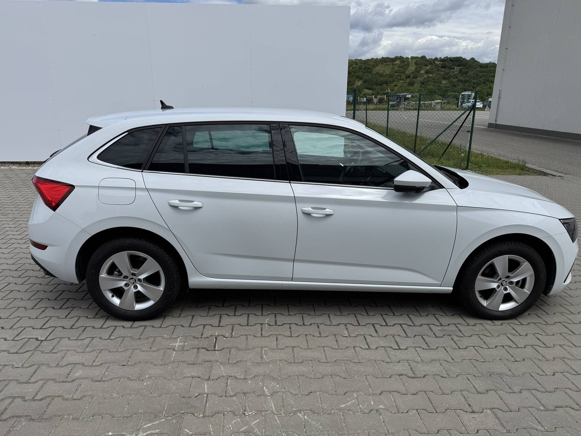 product-gallery-image