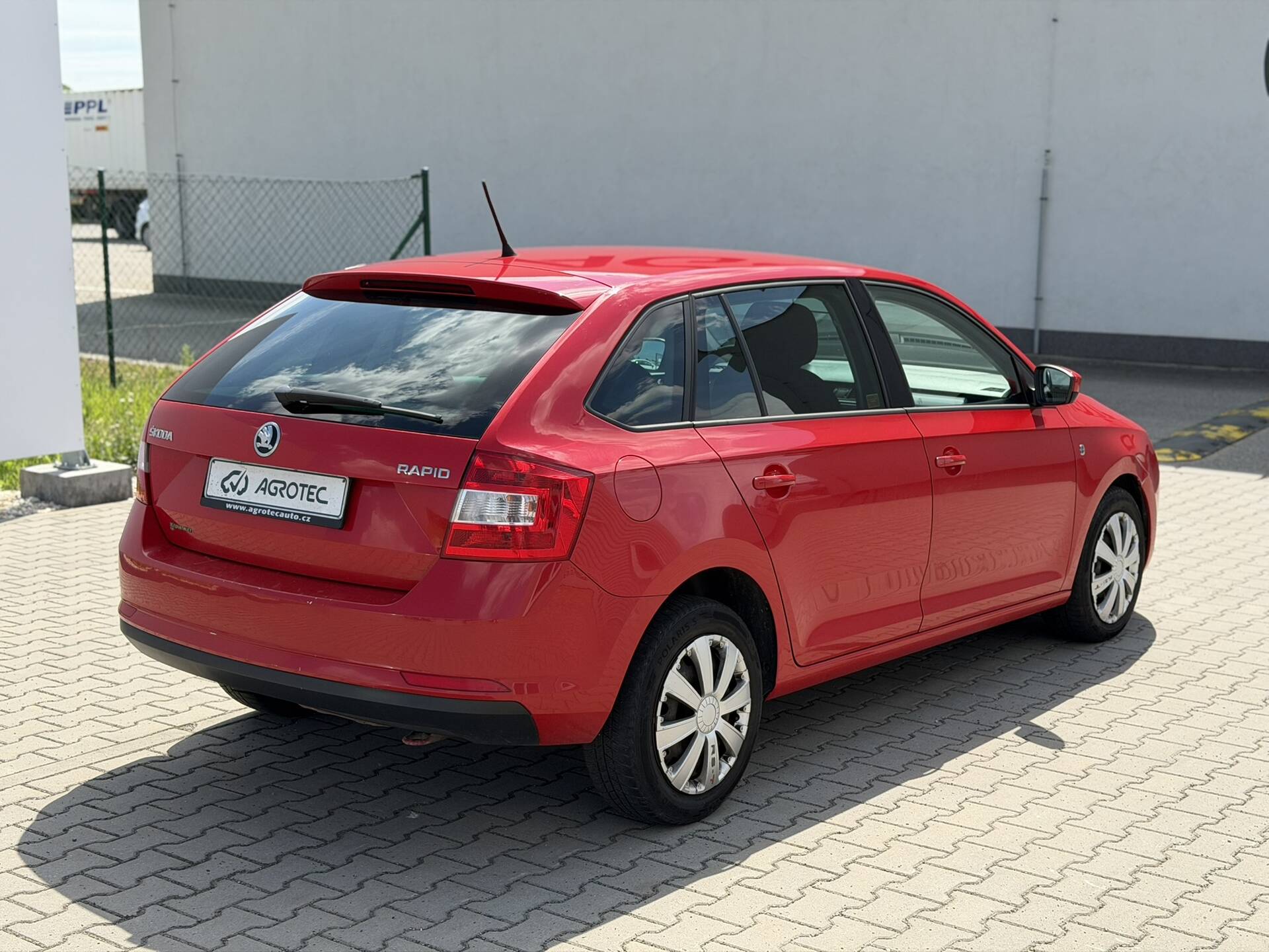 product-gallery-image