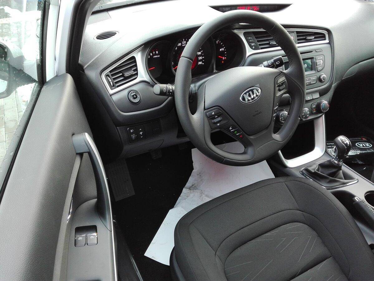 Kia Cee'd SW 1.4 CVVT 74 kW 