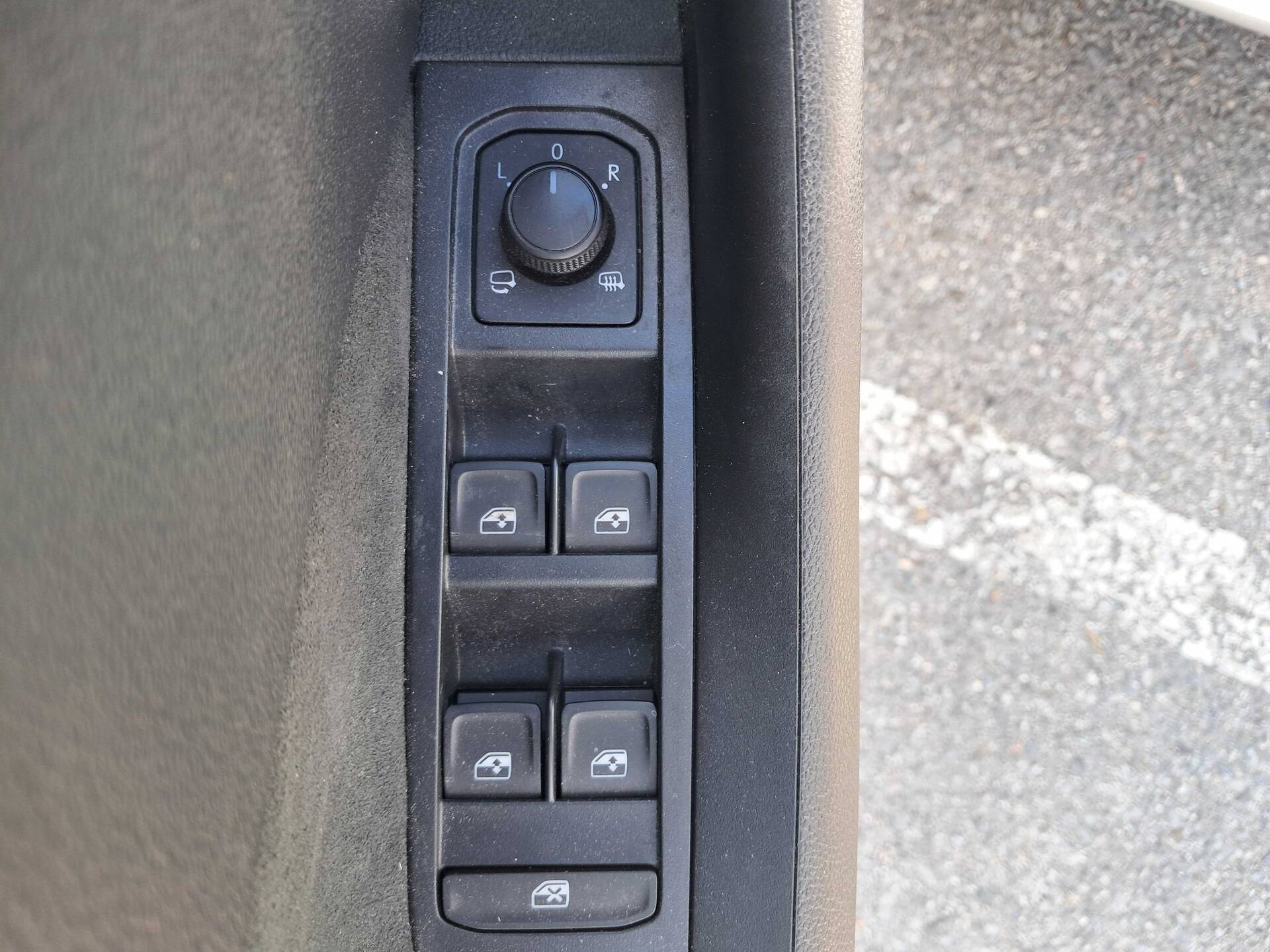 product-gallery-image