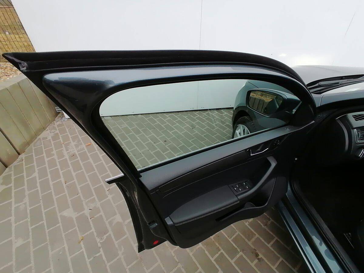 product-gallery-image