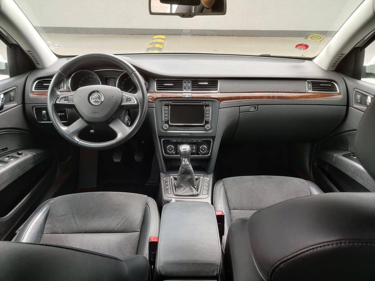 product-gallery-image
