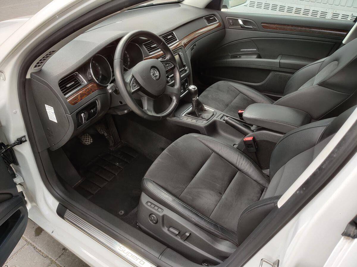 product-gallery-image