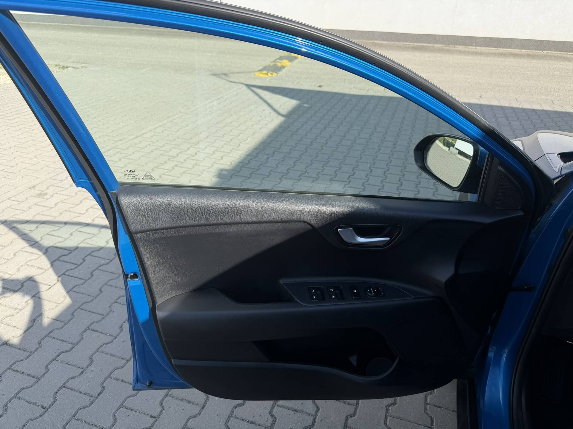 product-gallery-image