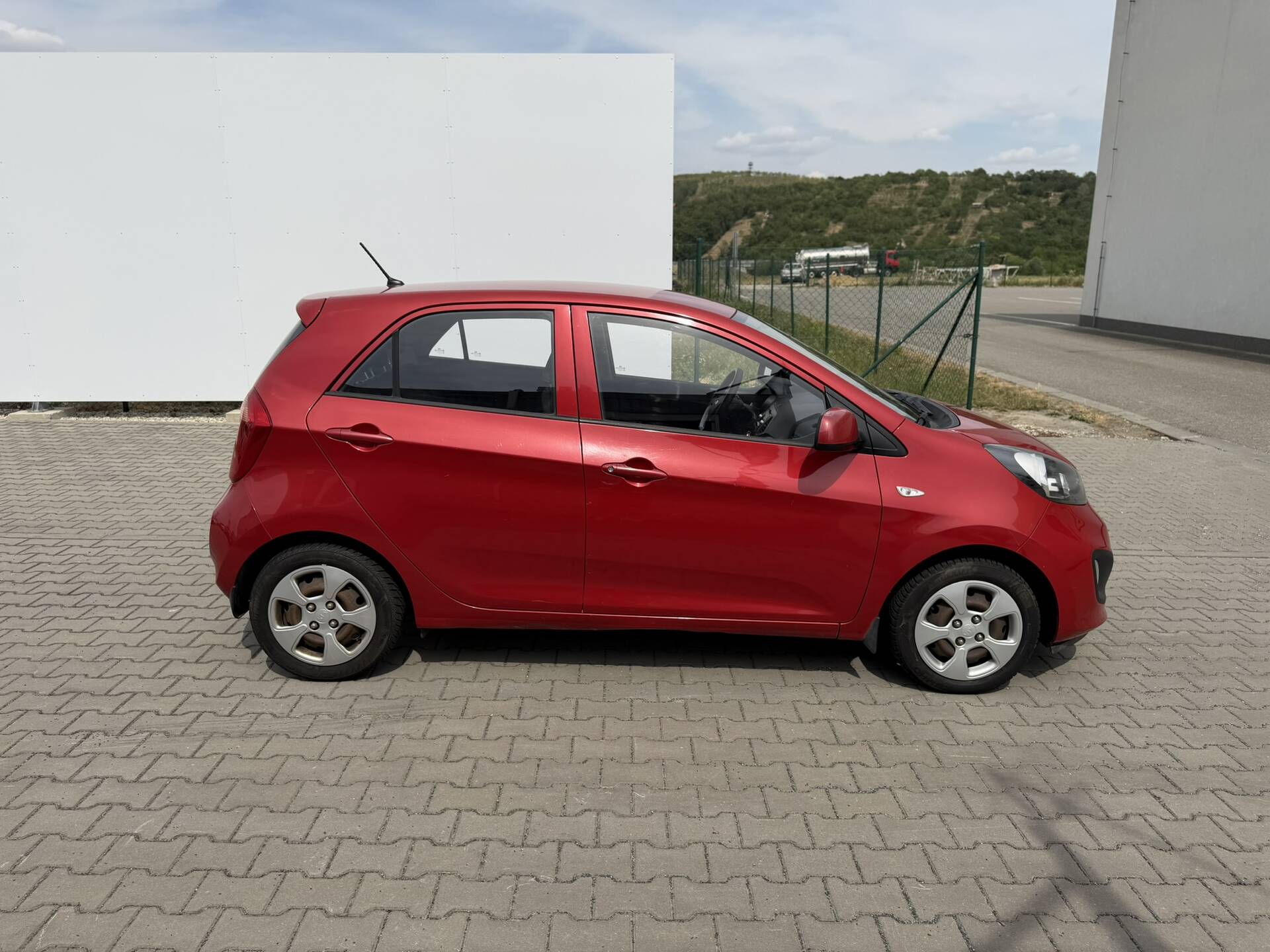 product-gallery-image