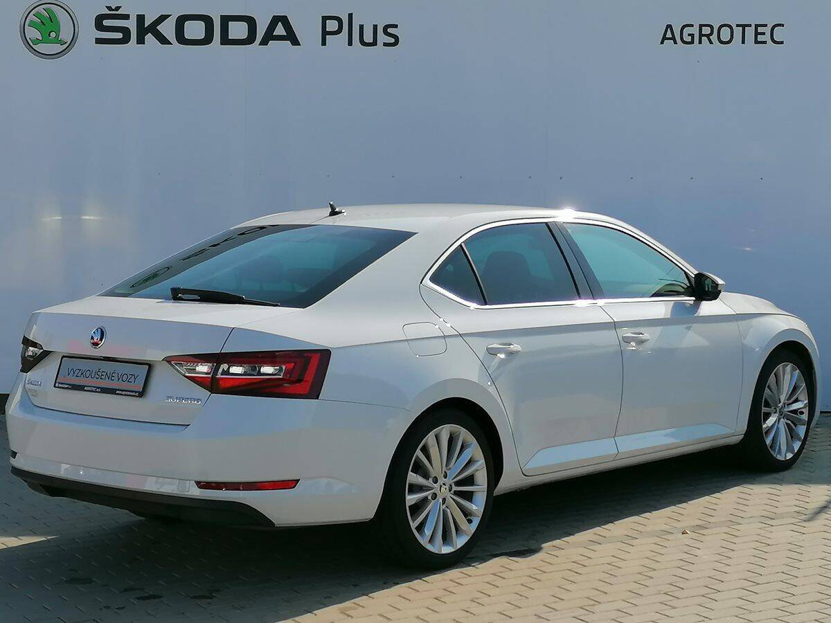 Škoda Superb 2,0TDI 140kW DSG Style Plus
