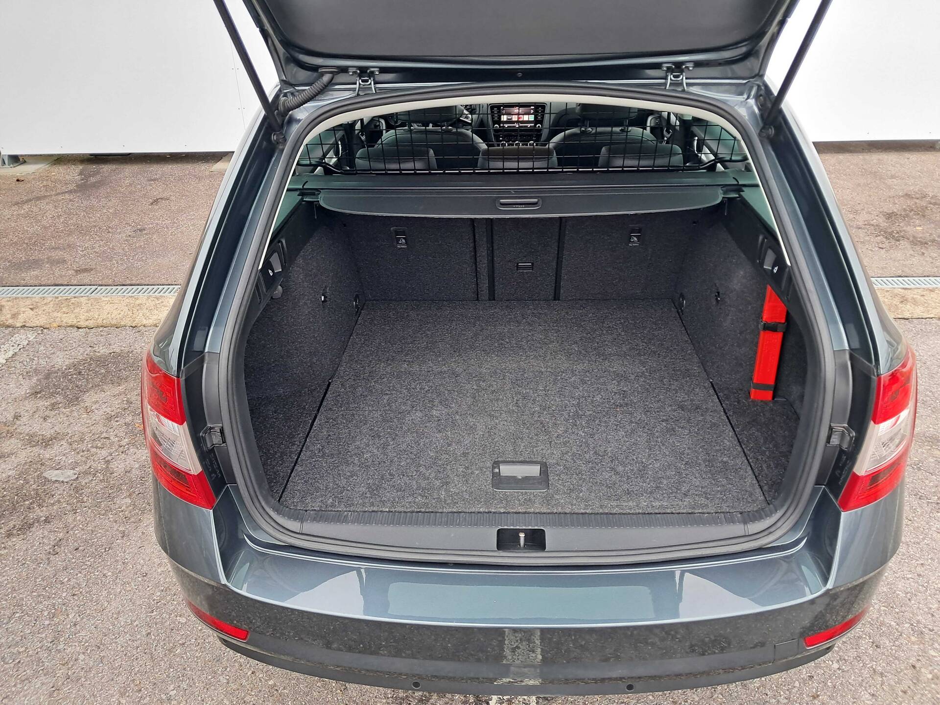 product-gallery-image