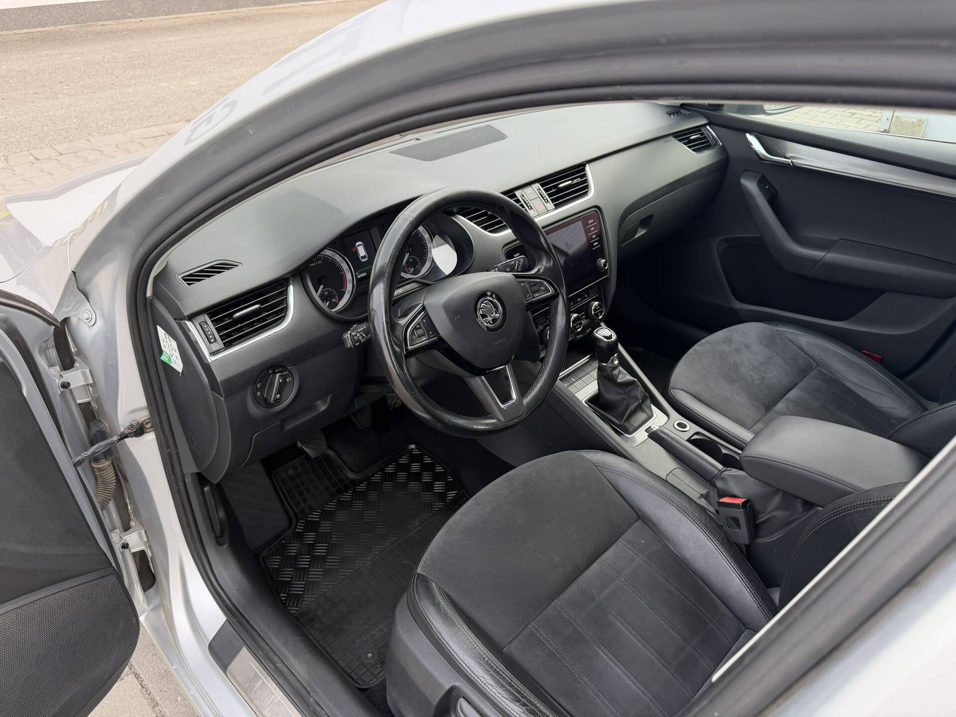 product-gallery-image