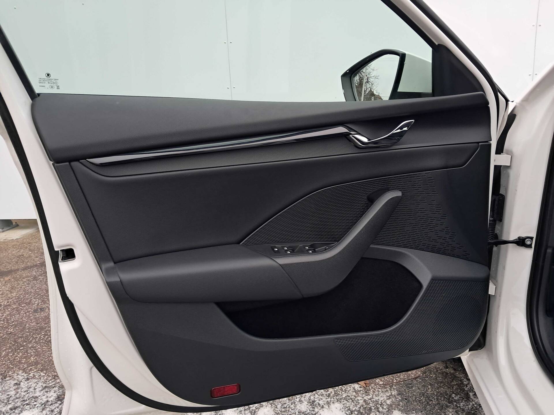 product-gallery-image