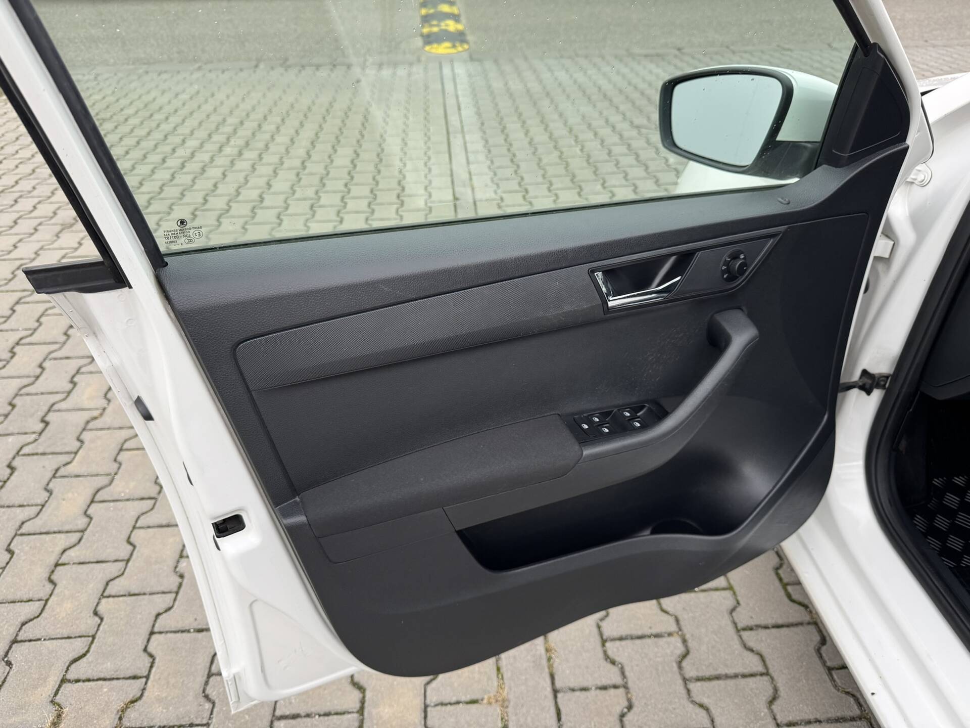 product-gallery-image