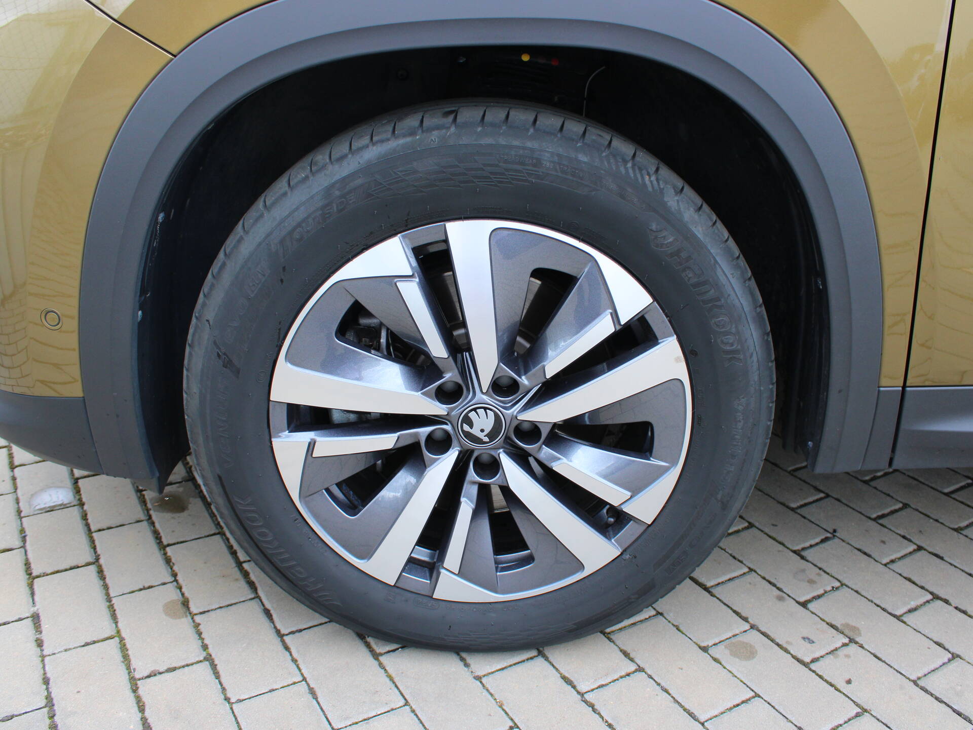 product-gallery-image