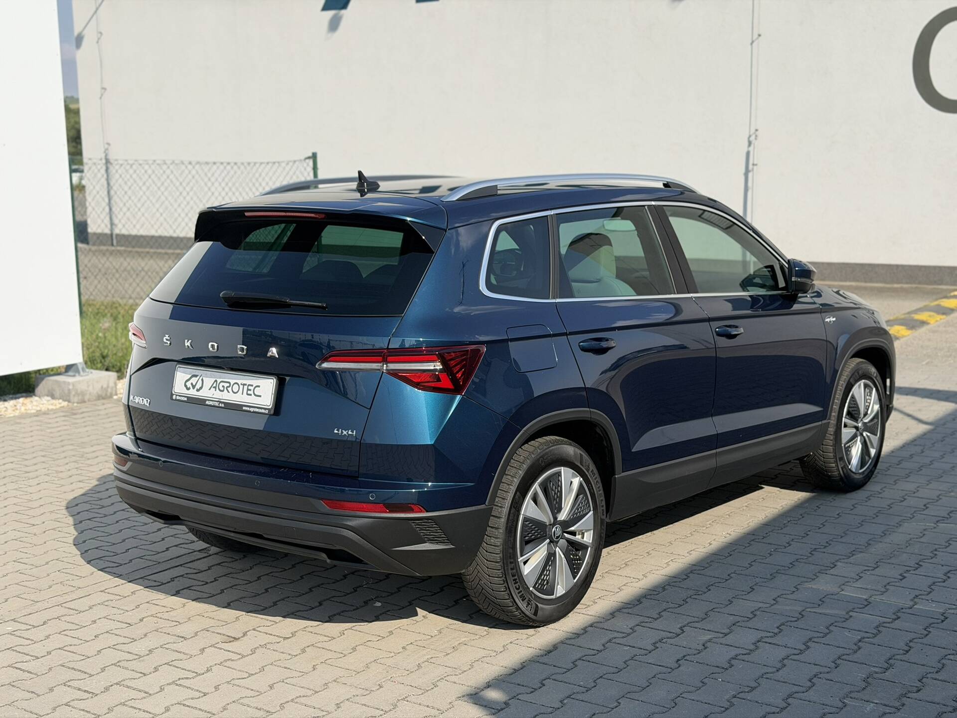 product-gallery-image