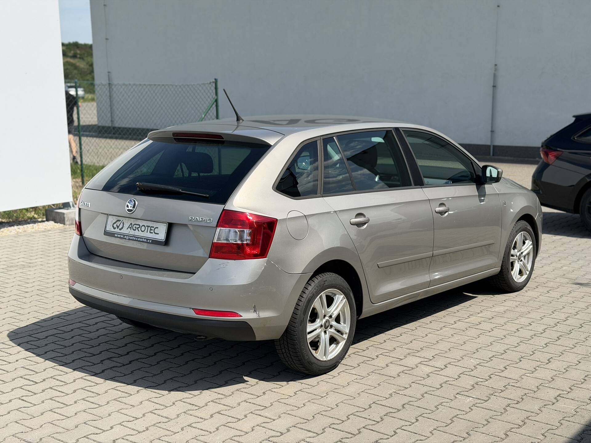 product-gallery-image